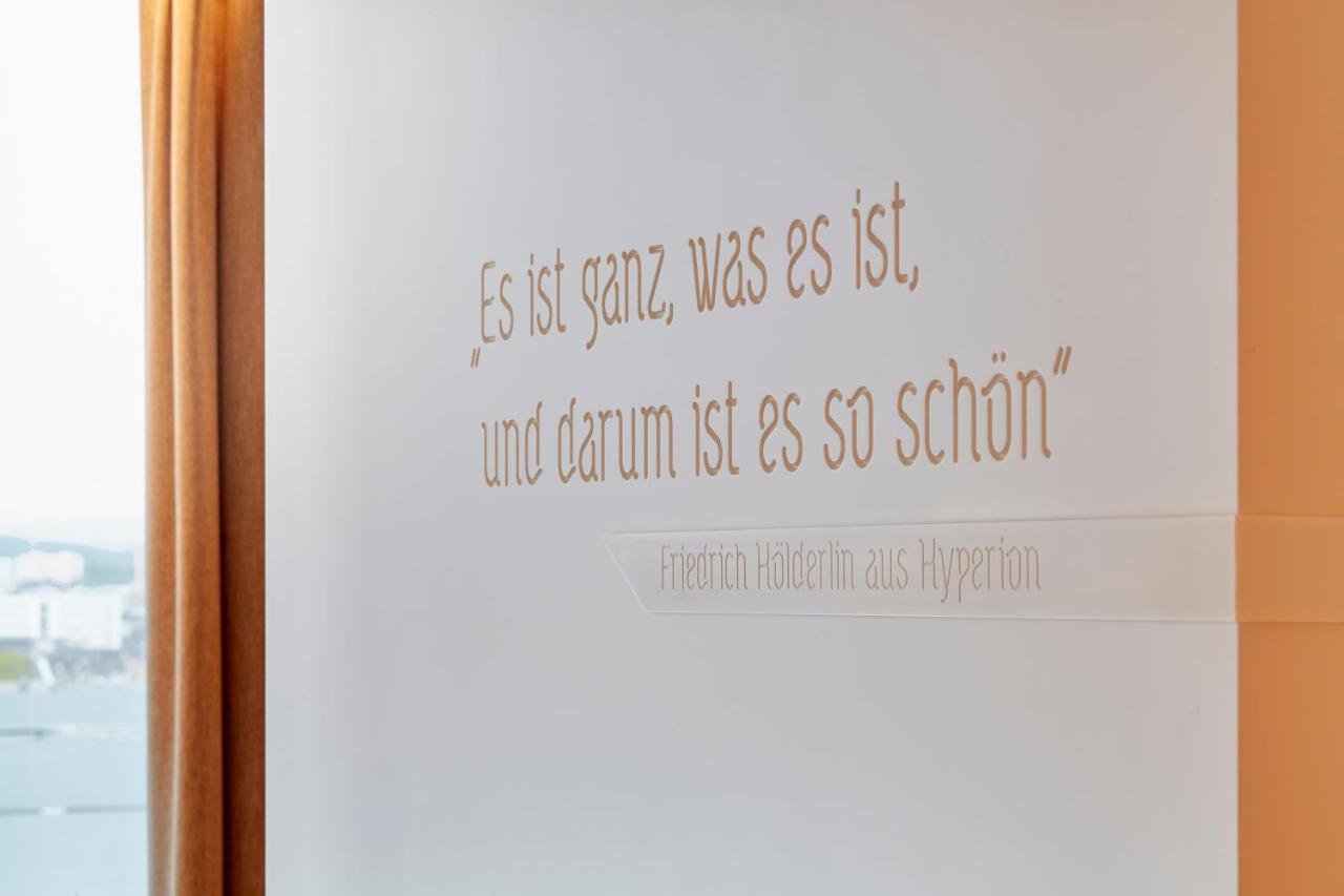 Hyperion Hotel Muenchen Luaran gambar A quotation from Goethe on the wall of a hotel in Berlin