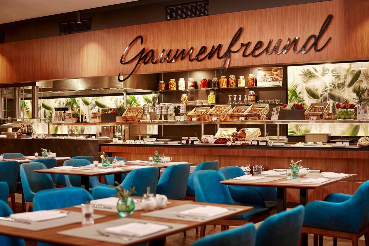 Hyperion Hotel Muenchen Luaran gambar The restaurant in 2014