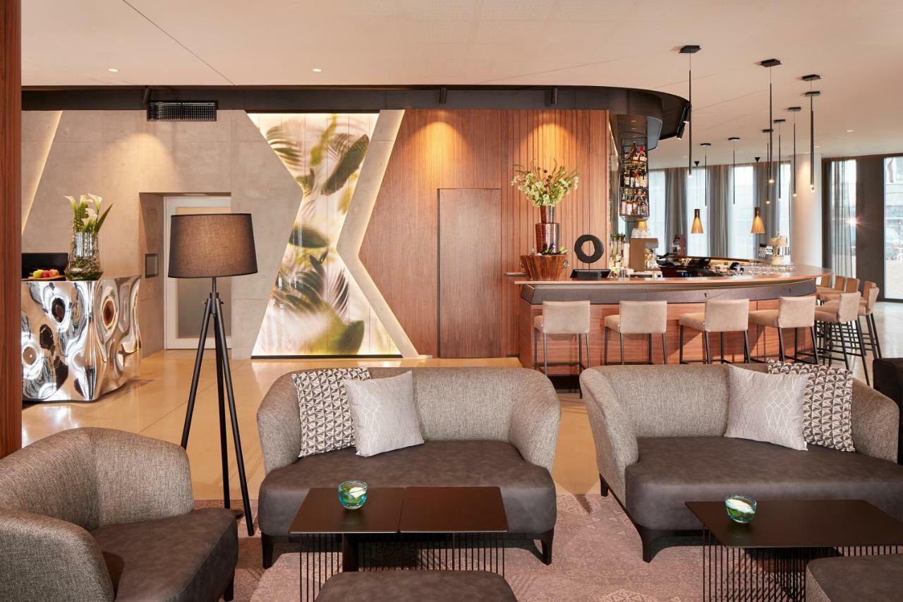 Hyperion Hotel Muenchen Luaran gambar The lounge at the airport